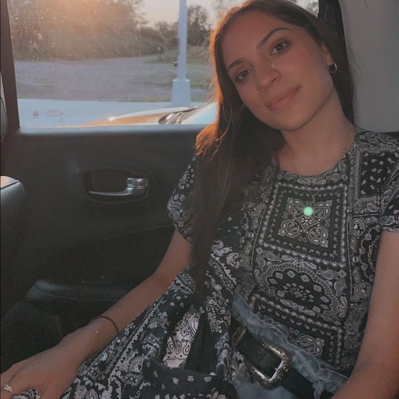 Meet your Posher, Dina - Picture 1 of 1